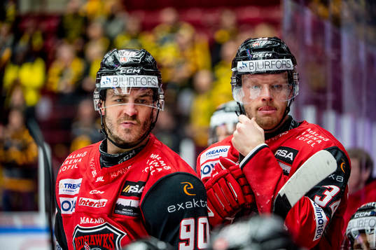 Malmö Redhawks Lance Bouma och Carl Söderberg deppar