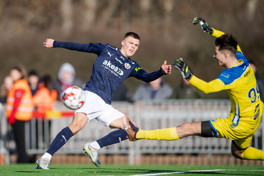 Helsingborgs Erik Ring och Onsalas Isac Iserö