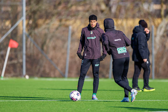 Varbergs Luke Le Roux före fotbollsmatchen i Svenska Cupen