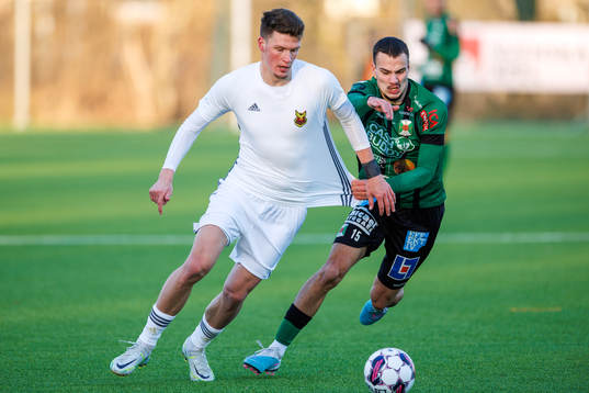 Östersunds Myroslav Mazur och Varbergs Assad Al Hamlawi