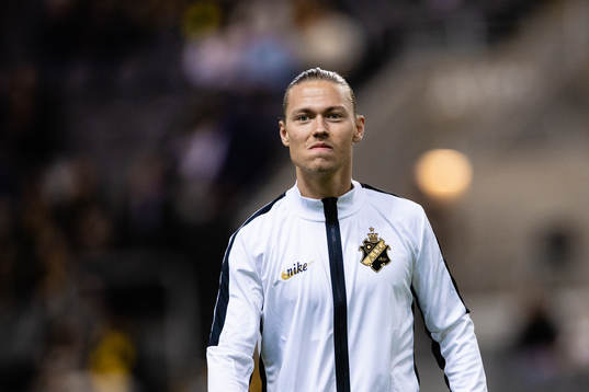 s Viktor Fischer