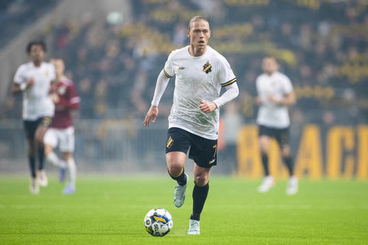 s Viktor Fischer