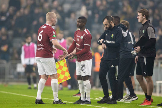 Västerås Jaheem Burke byts in mot Simon Johansson
