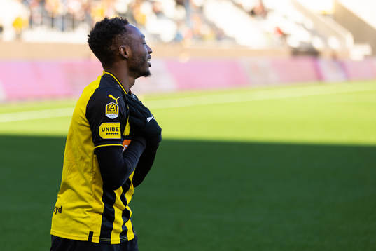 Häckens Benie Adama Traore jublar