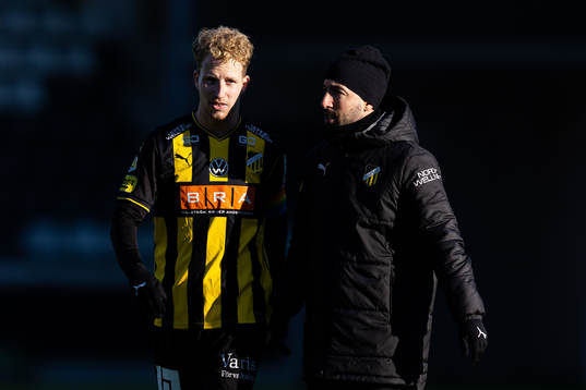 Häckens Samuel Gustafson och assisterande tränare Martin