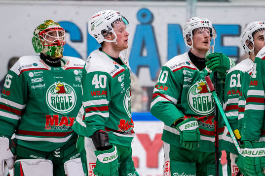 Rögles Oskar Stål-Lyrenäs och Simon Hjalmarsson deppar