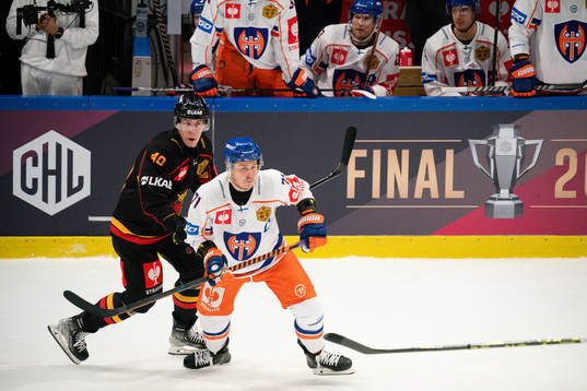 Tomi Sallinen of Luleå and Kristian Kuusela of Tappara