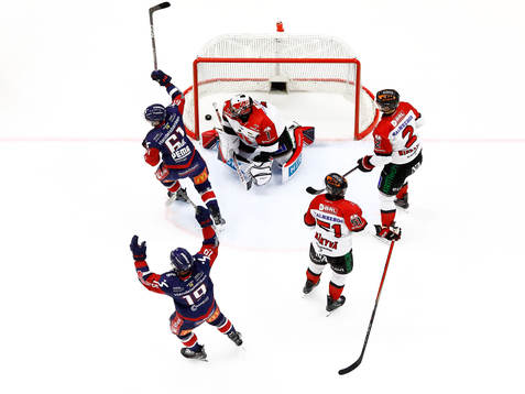 Mål 1-1 av Linköpings Oscar Fantenberg förbi Örebros
