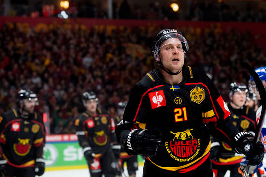 Luleås Juhani Tyrväinen celebrates