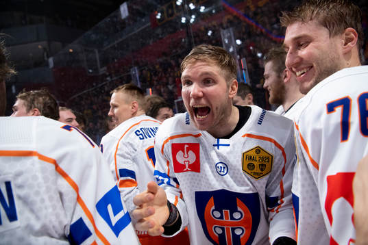 Tapparas Valtteri Kemiläinen celebrates