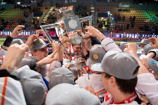 Team of Tappara celebrates with the trophy