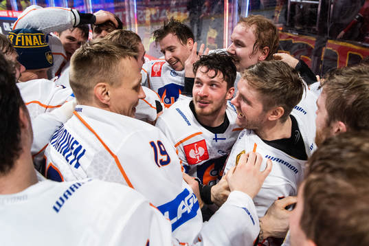 Players of Tappara celebrates