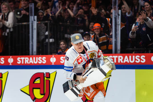 Tapparas Veli Matti Savinainen celebrates with trophy