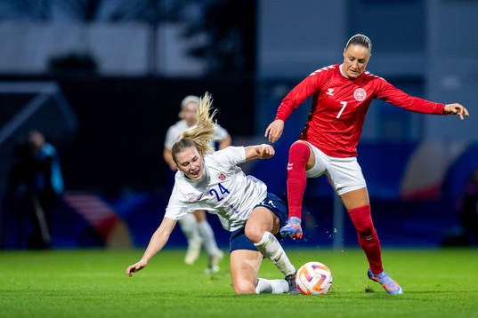 Emilie Nautnes of Norway and Sanne Troelsgaard of Denmark