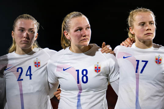 Emilie Nautnes, Frida Maanum and Julie Blakstad of Norway