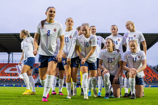 Vilde Bøe Risa, Celin Bizet Ildhusøy, Thea Bjelde and