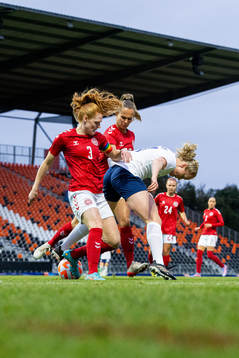 Stine Ballisager Pedersen of Denmark and Julie Blakstad of