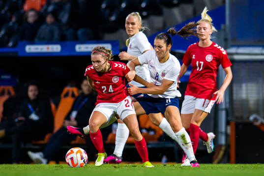 Josefine Hasbo of Denmark and Vilde Bøe Risa of Norway