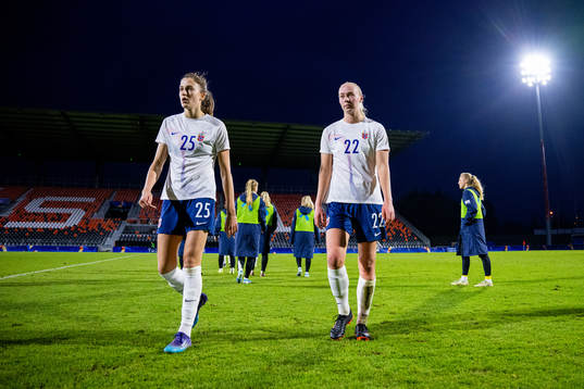 Emma Stølen Godø and Sara Hørte of Norway at half-time