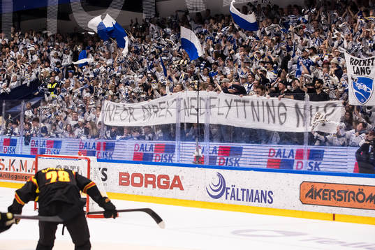 Leksands fansen med banderoll