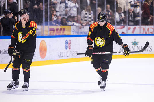 Brynäs Simon Bertilsson och Oscar Birgersson deppar
