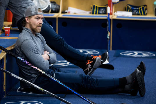 Leksands Anton Lindholm innan ishockeymatchen i SHL mellan