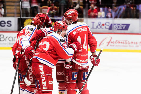 Timrås Elmeri Eronen jublar