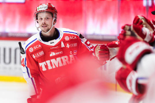 Timrås Jonathan Dahlén jublar