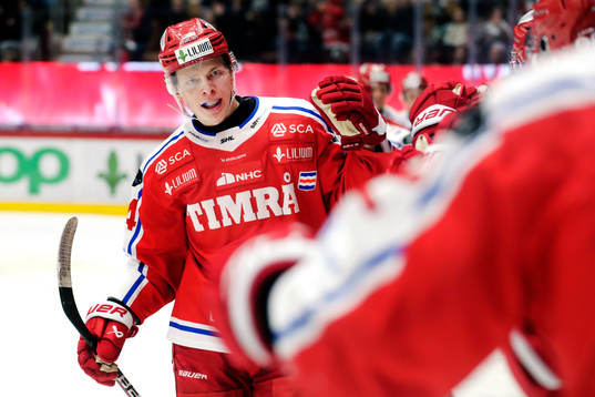 Timrås Erik Walli Walterholm jublar