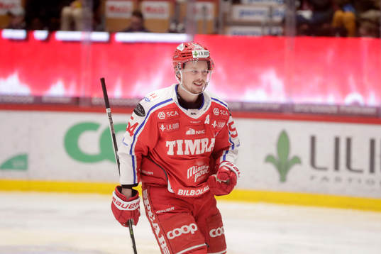 Timrås Jonathan Dahlén jublar