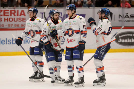 Växjös Lukas Bengtsson jublar