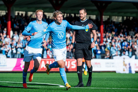 Malmö FFs Sebastian Nanasi jublar