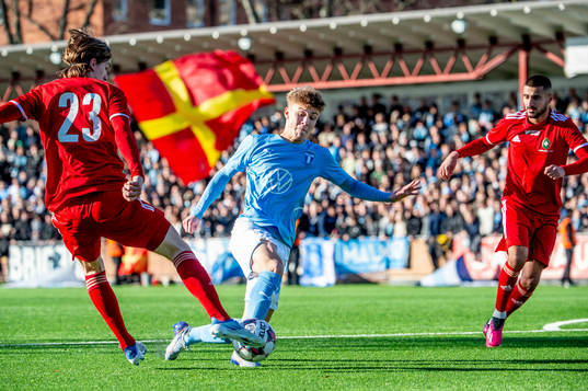 Malmö FFs Hugo Bolin mot Skövde AIKs David Frisk