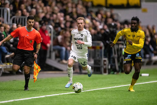 Odds Dennis Gjengaar och Elfsborgs Buhari Ibrahim