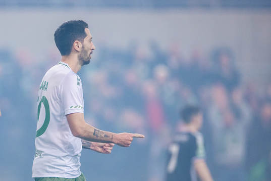 Hammarbys Nahir Besara jublar