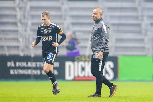 Brages Alexander Zetterström och tränare Kleber