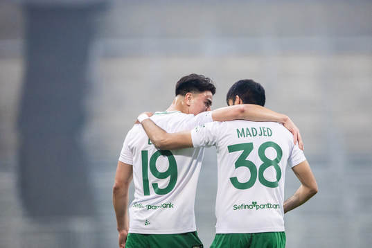 Hammarbys Jusef Erabi och Montader Madjed jublar