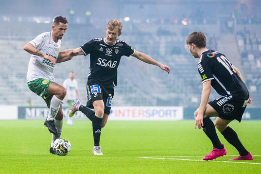 Hammarbys Loret Sadiku och Brages Henry Sletsjøe