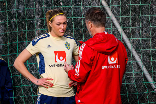 Freja Olofsson and head coach Peter Gerhardsson