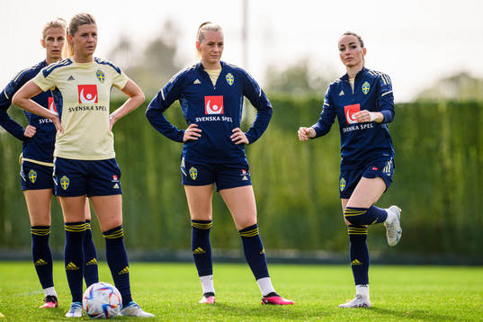 Sofia Jakobsson, Olivia Schough, Stina Blackstenius and