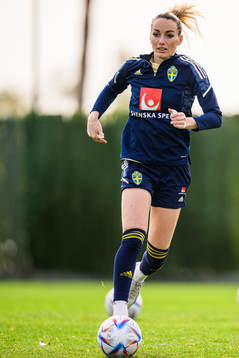 Kosovare Asllani