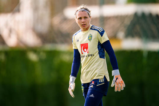 Goalkeeper Jennifer Falk