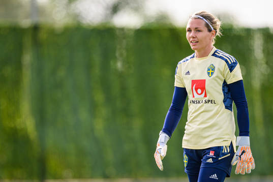 Goalkeeper Jennifer Falk