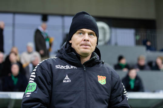 GAIS huvudtränare Fredrik Holmberg innan fotbollsmatchen i