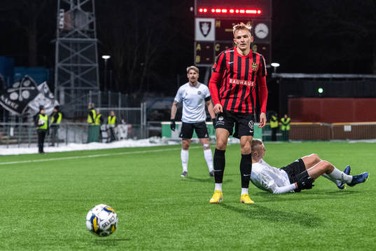 i230220 Brommapojkarnas Oscar Krusnell och Örebros Adi
