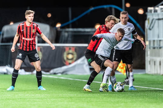 Brommapojkarnas Samuel Leach Holm, Alexander Jensen och
