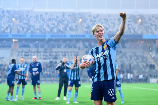 Djurgårdens Lucas Bergvall jublar