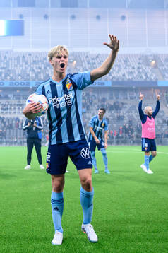 Djurgårdens Lucas Bergvall jublar