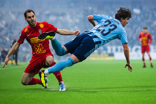 Djurgårdens Gustav Wikheim och Landskronas Alexander Tkacz