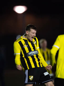 IFK Hässleholms Erjon Rama har gjort 0-1 och jublar i